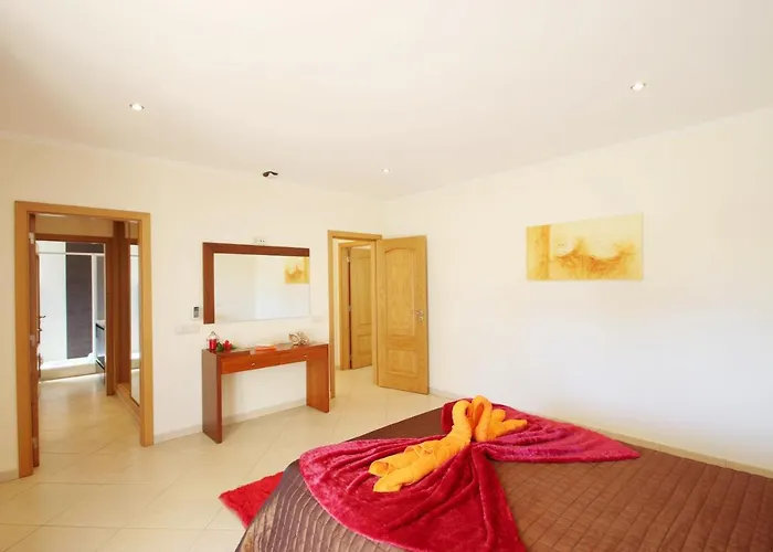 Villa Pauline By Algarve Vacation *