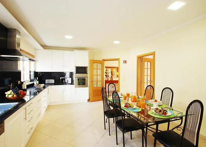 Pauline By Algarve Vacation Villa