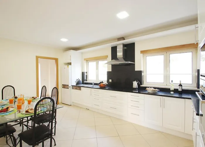 Pauline By Algarve Vacation Villa *