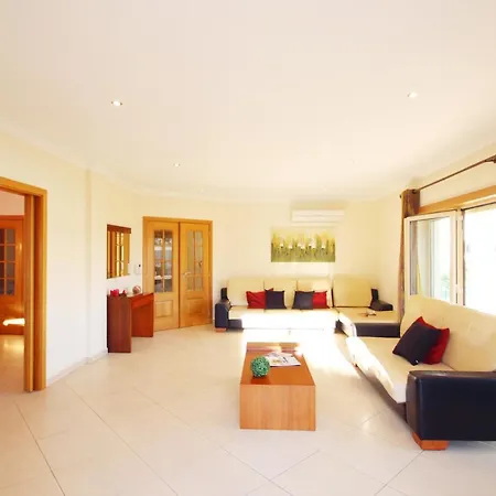 Pauline By Algarve Vacation *