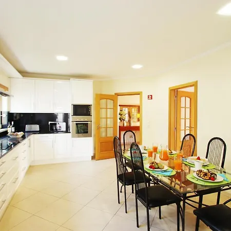 Pauline By Algarve Vacation Villa